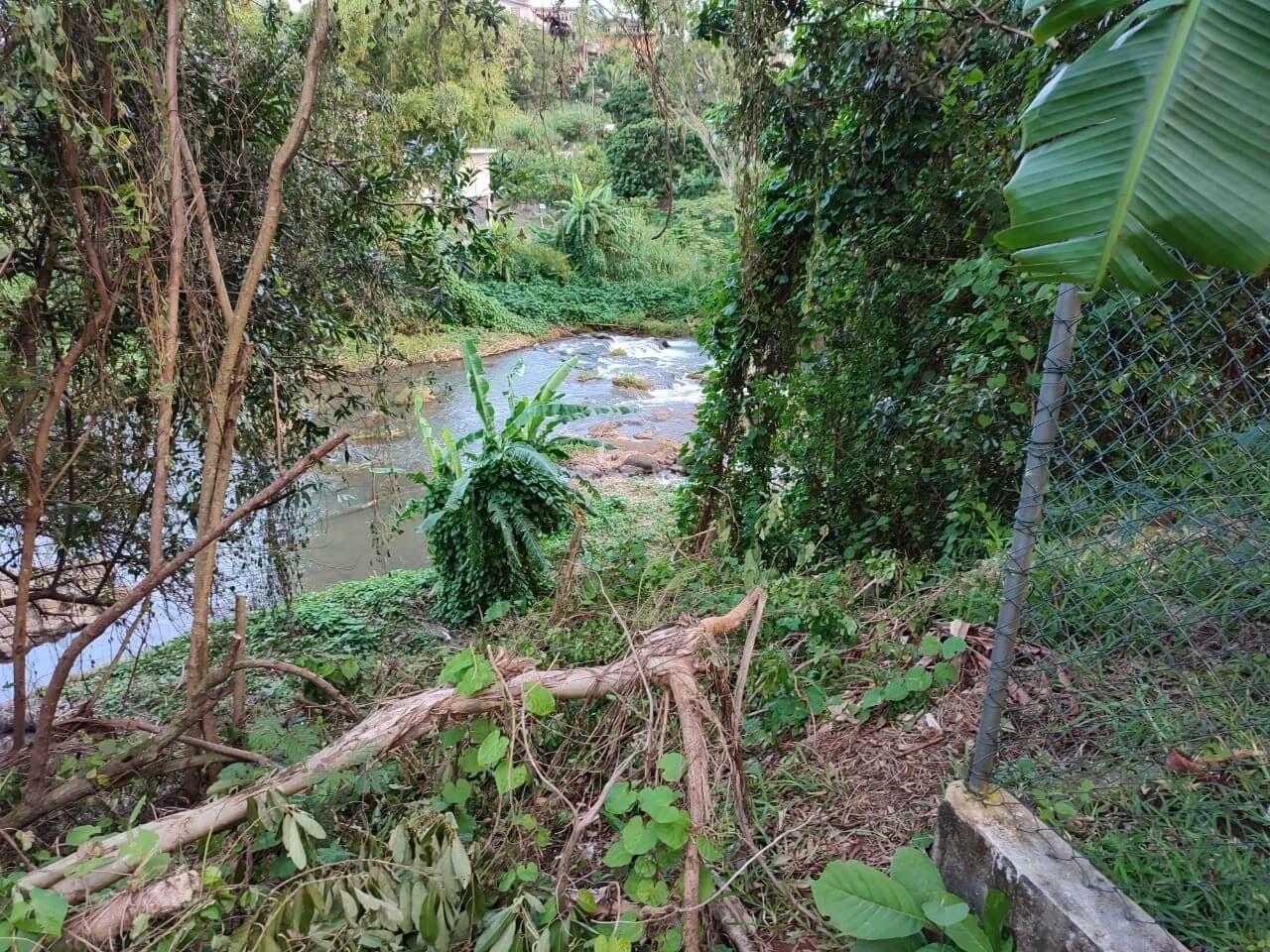 Residential riverside land for sale in Moka Naturalia